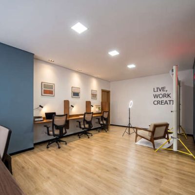 MDA_E001-CAM-20-COWORKING@1.3_VF-adj.jpg